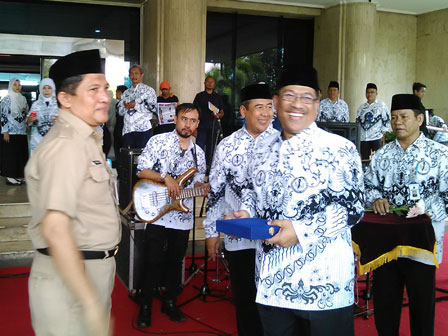 Pencarian PGRI Agam - Persatuan Guru Republik Indonesia Cabang Agam